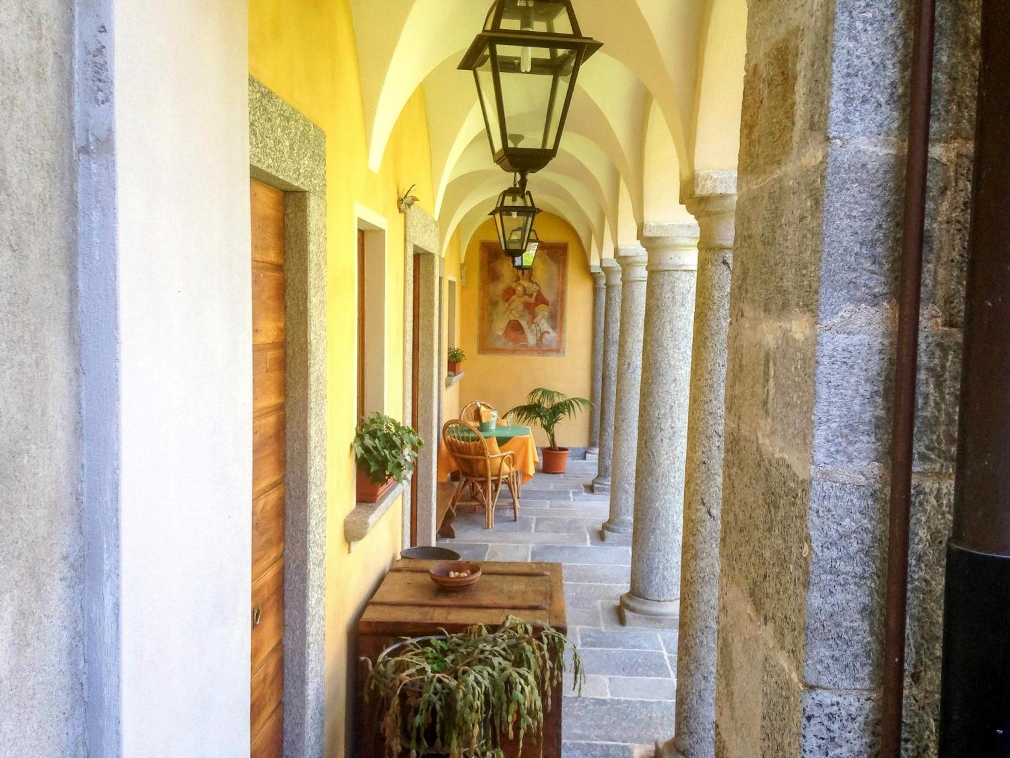 Casa Borgo Lägenhet Cannobio Exteriör bild
